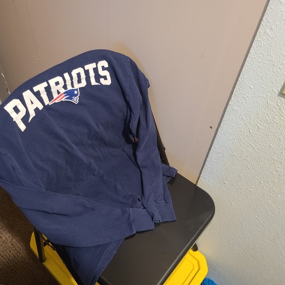 New England Patriots Shirt - Picture 3 of 9